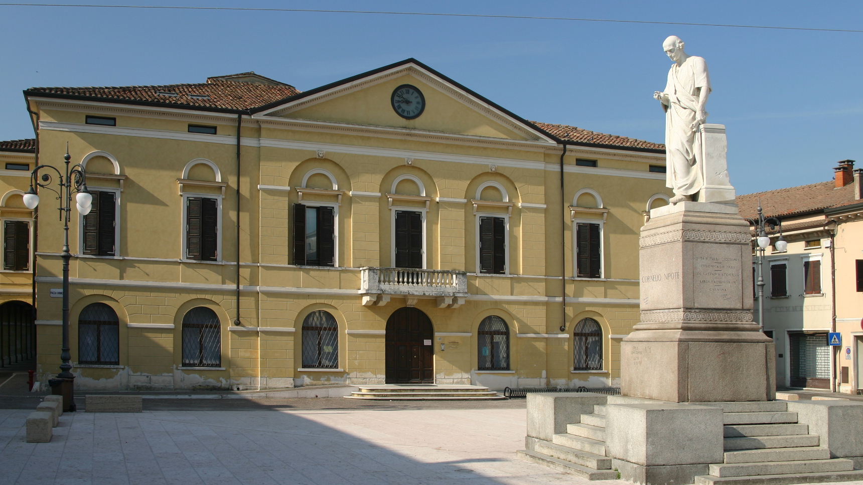 Palazzo Foglia - Piazza Cornelio